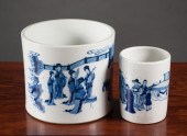 TWO CHINESE BLUE AND WHITE POR
