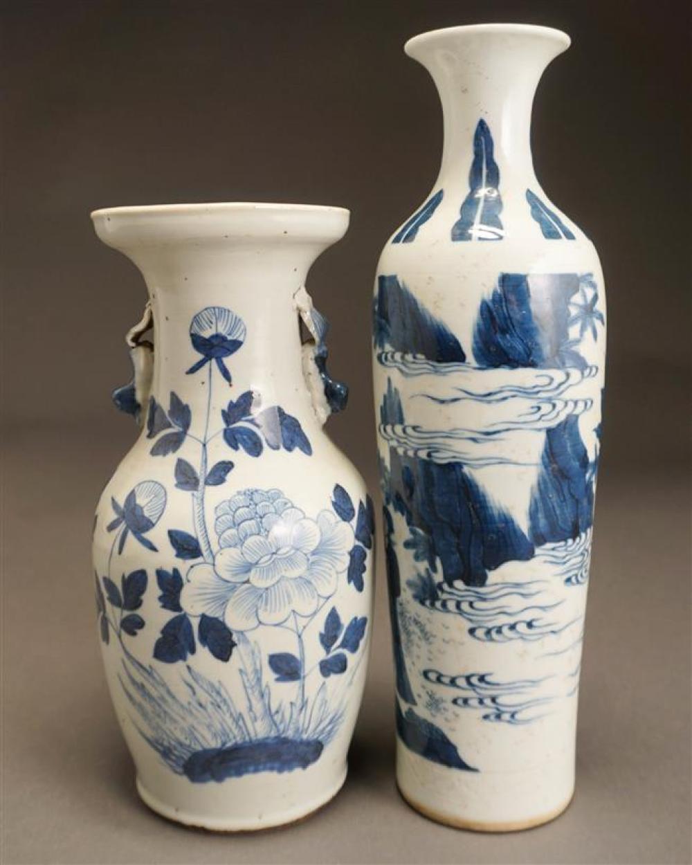 TWO CHINESE BLUE AND WHITE VASES,
