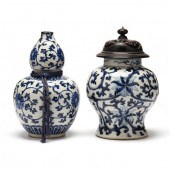 TWO CHINESE BLUE AND WHITE LOT