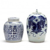 TWO CHINESE BLUE AND WHITE POR