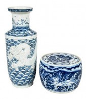 TWO CHINESE BLUE AND WHITE POR