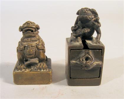 Two Chinese bronze seals    Ming,