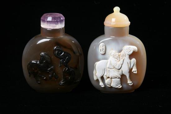 TWO CHINESE CAMEO AGATE SNUFF