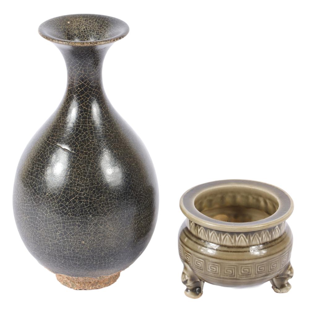 TWO CHINESE EARTHENWARE POTTERY