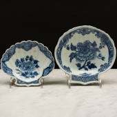 TWO CHINESE EXPORT BLUE AND WH
