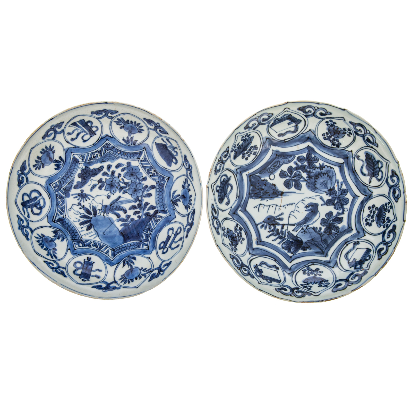 TWO CHINESE EXPORT KRAAK BOWLS Ming
