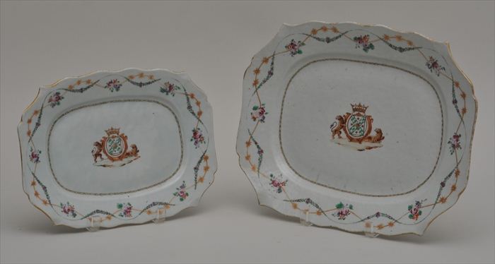 TWO CHINESE EXPORT PORCELAIN