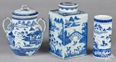 TWO CHINESE EXPORT PORCELAIN C