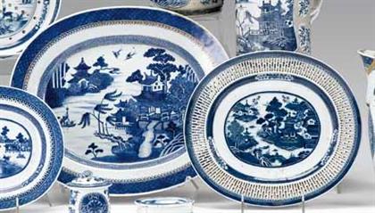 Two Chinese export porcelain