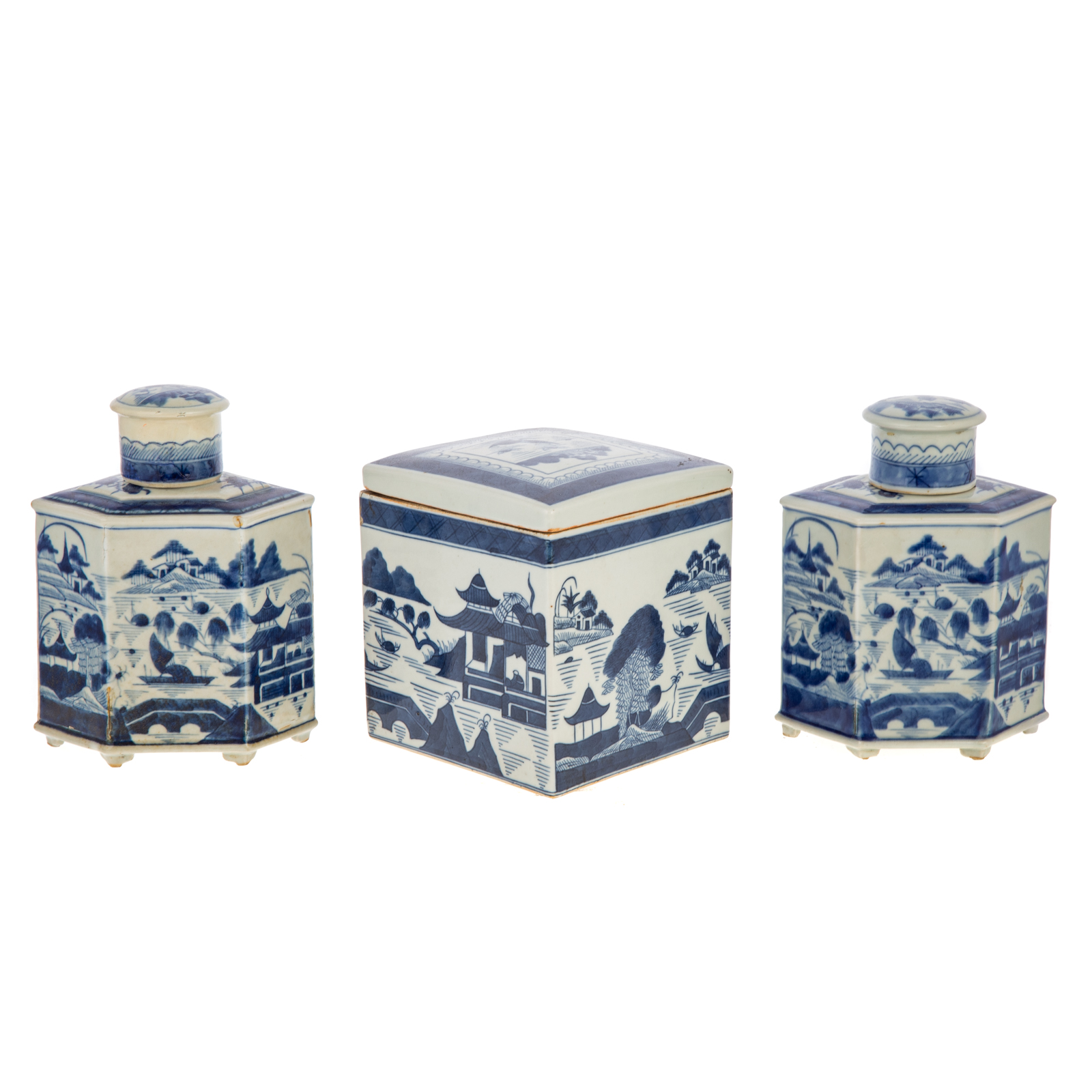 TWO CHINESE EXPORT TEA CADDIES &