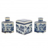 TWO CHINESE EXPORT TEA CADDIES