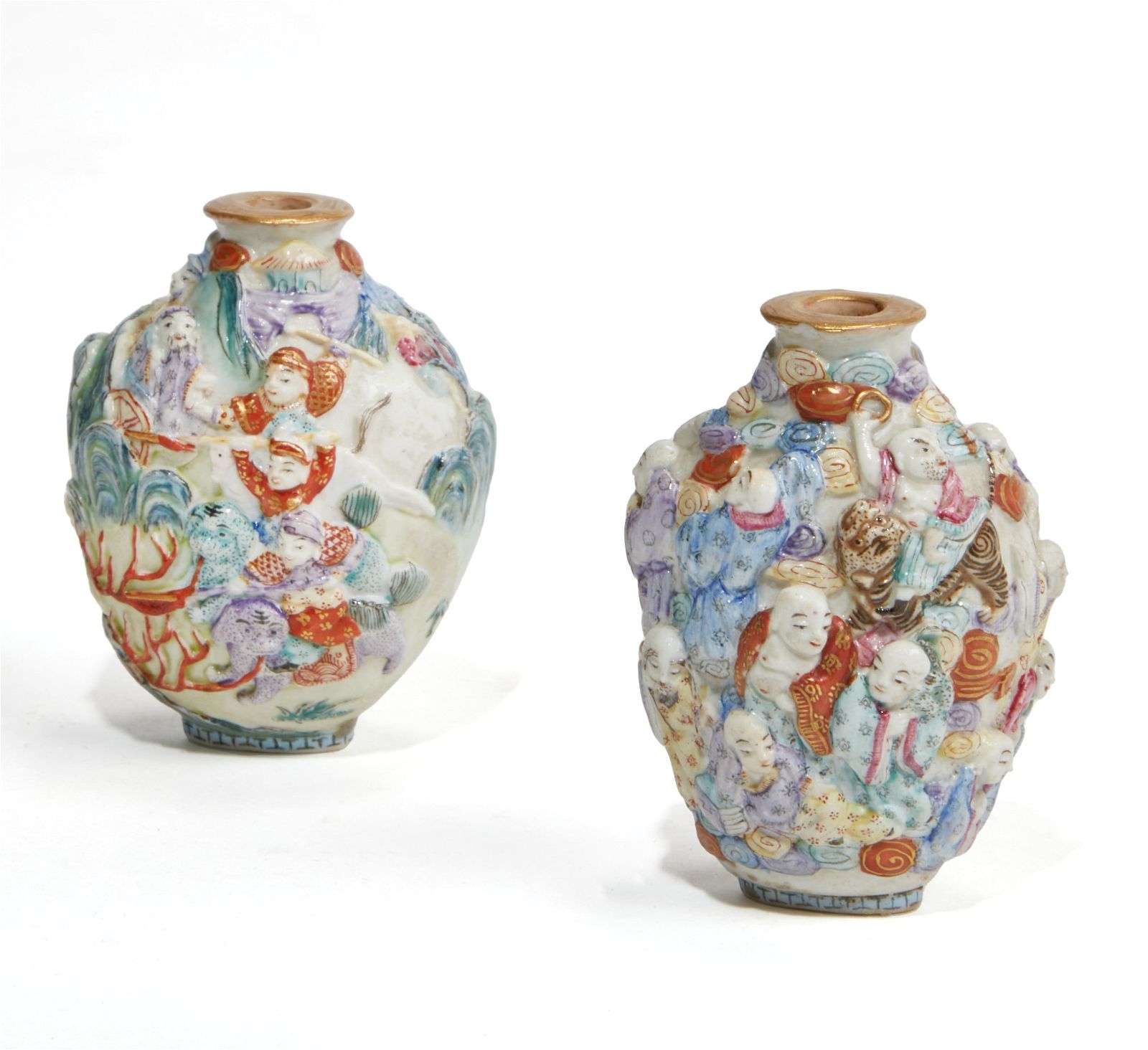 TWO CHINESE FAMILLE ROSE