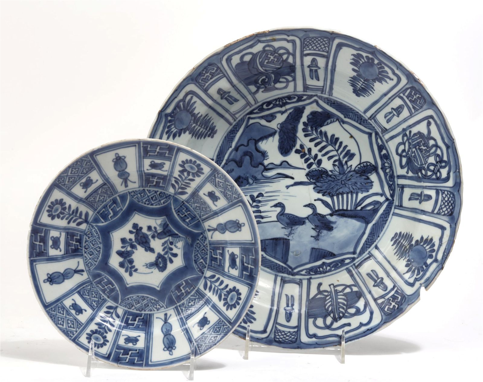 TWO CHINESE KRAAK BLUE AND WHITE