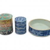 Two Chinese Porcelain Stacking