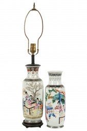 TWO CHINESE PORCELAIN VASESTwo