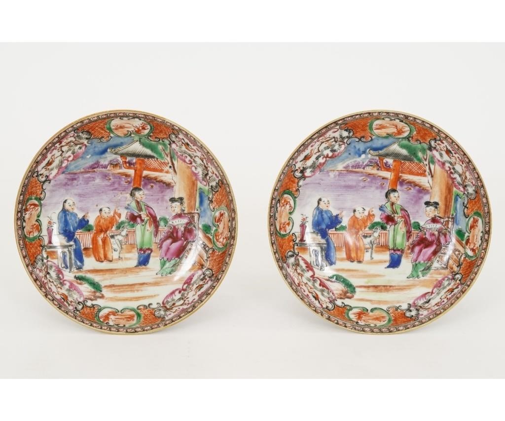 Two Chinese small porcelain