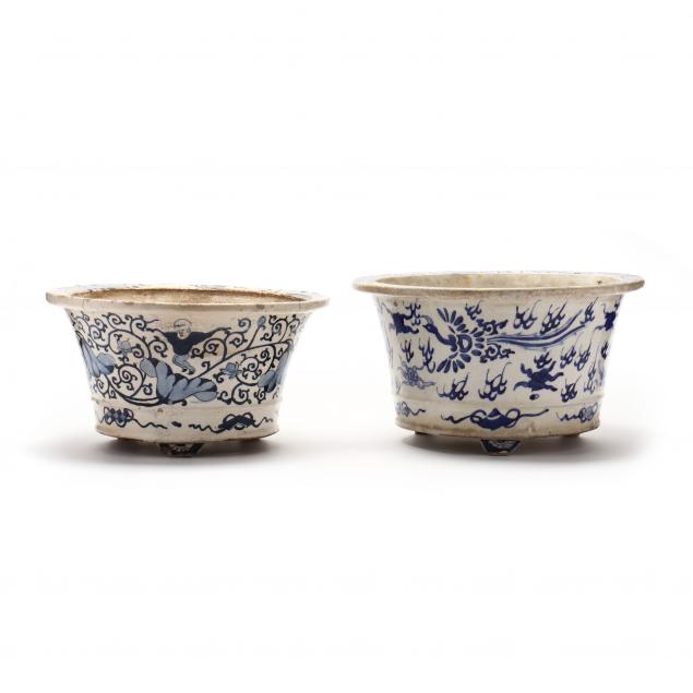 TWO CHINESE STYLE BLUE AND WHITE