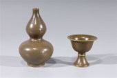 Two chinese tea dust glazed po