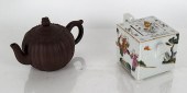 TWO CHINESE TEAPOTSTwo Chinese