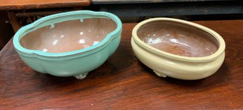 Two contemporary Chinese footed