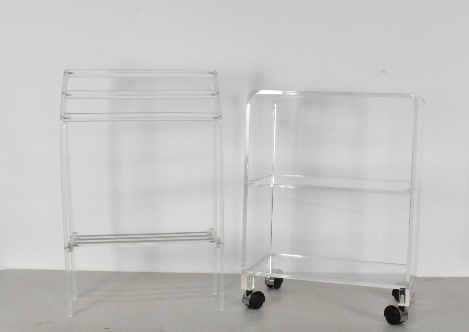 TWO CONTEMPORARY LUCITE PIECES TO