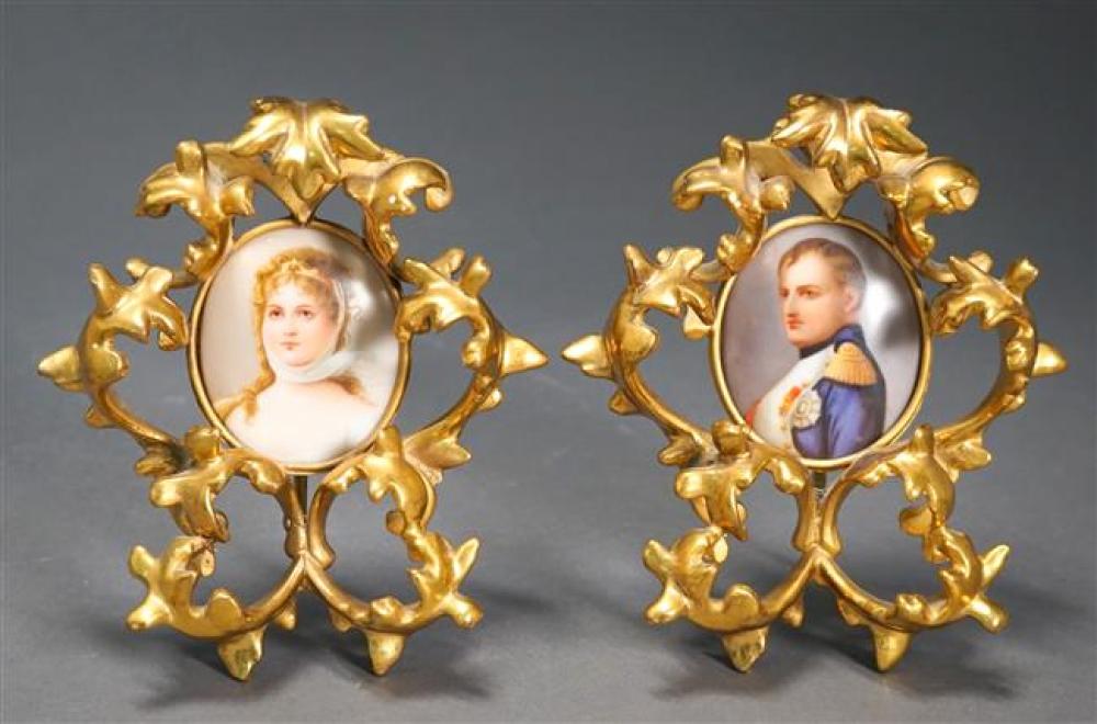 TWO CONTINENTAL PORCELAIN PLAQUES