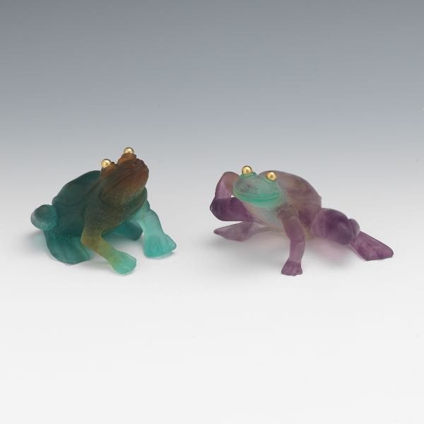 TWO DAUM PATE DE VERRE FROGS  Two