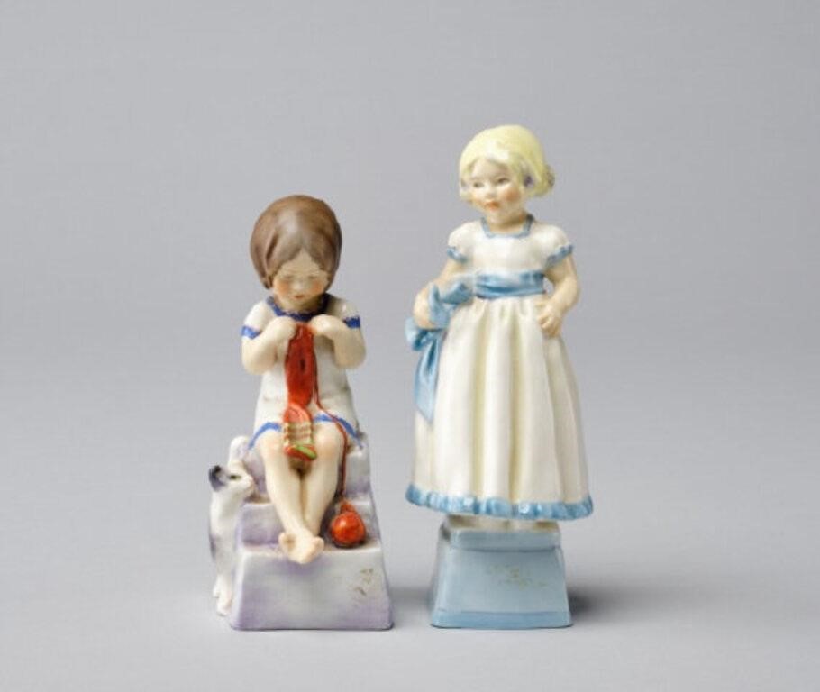 TWO DAYS OF THE WEEK FIGURINESTwo