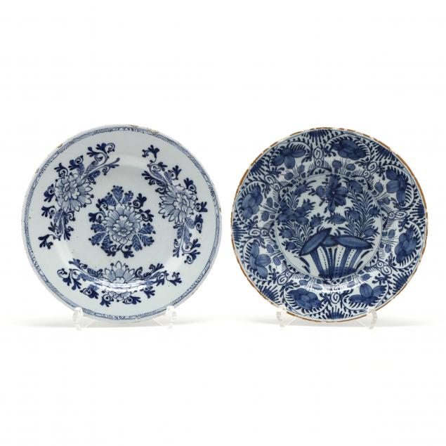 TWO DUTCH DELFT PLATES, DE