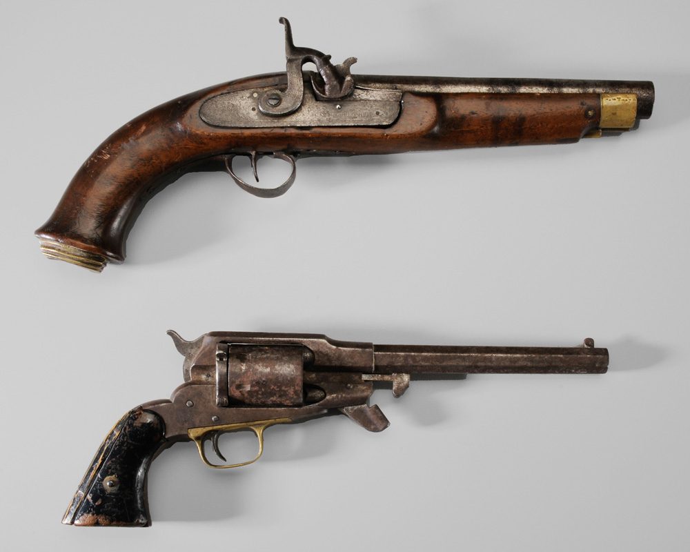 Two Early Hand Guns percussion