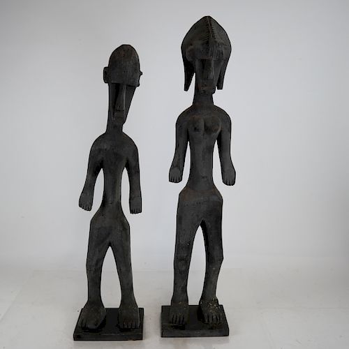 TWO ETHNIC WOOD SCULPTURESTwo