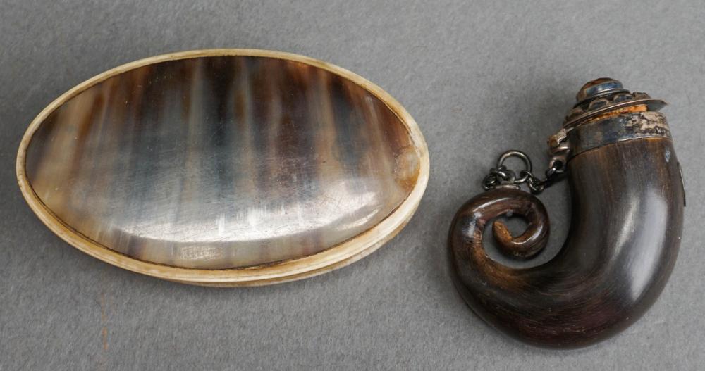 TWO EUROPEAN SNUFF BOXESTwo
