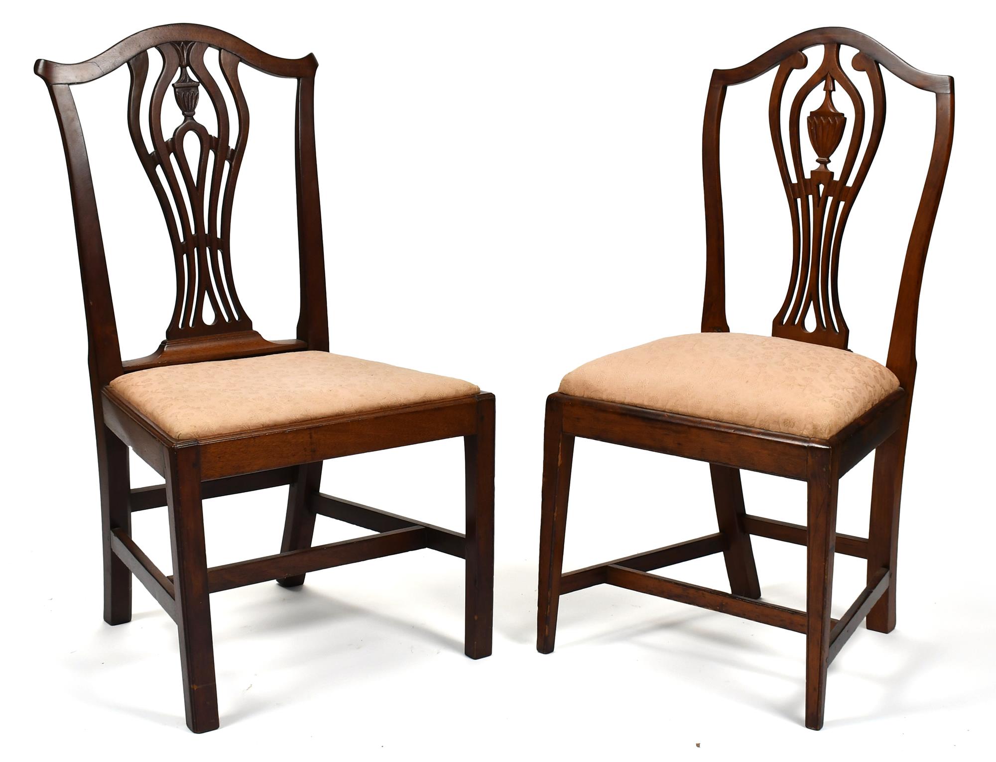 TWO FEDERAL PERIOD AMERICAN CHAIRS.