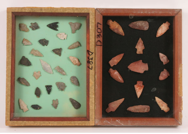 Two frames; D309 with 13 arrowheads