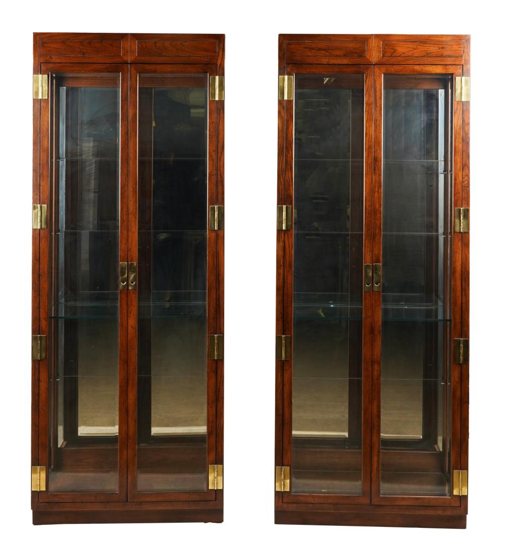 TWO HENREDON DISPLAY CABINETSTwo