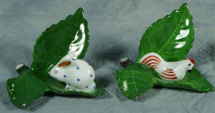 Two Herend animals on leaves,