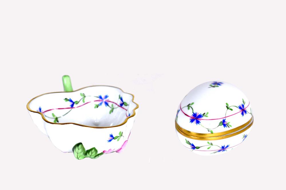 TWO HEREND PORCELAIN TABLE ITEMSThe
