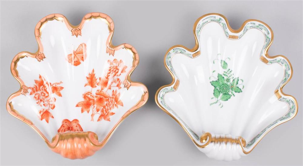 TWO HEREND SCALLOP SHELL