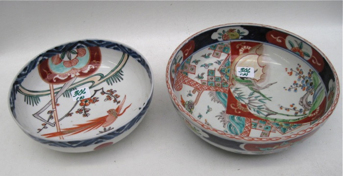 TWO JAPANESE IMARI PORCELAIN