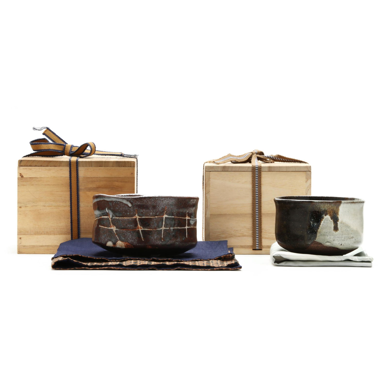TWO JAPNESE TEA BOWLS ( CHAWAN )Two