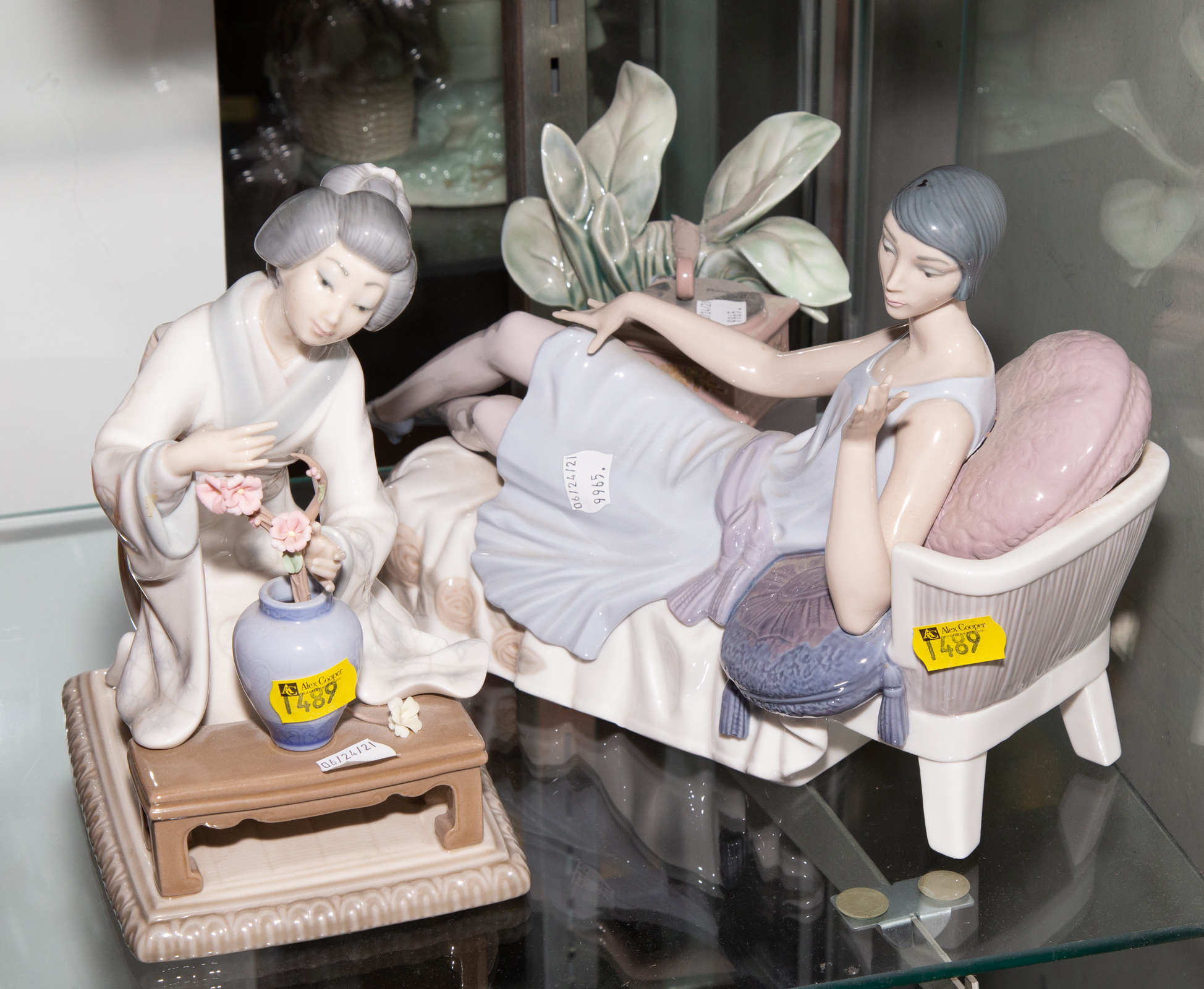 TWO LLADRO FIGURES .