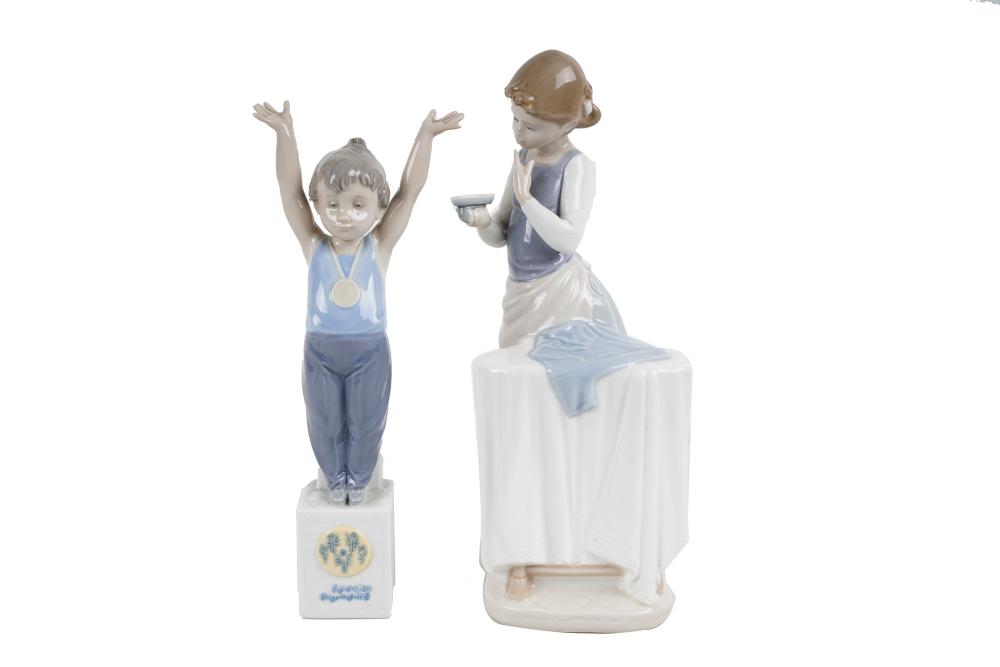 TWO LLADRO FIGUREScomprising a