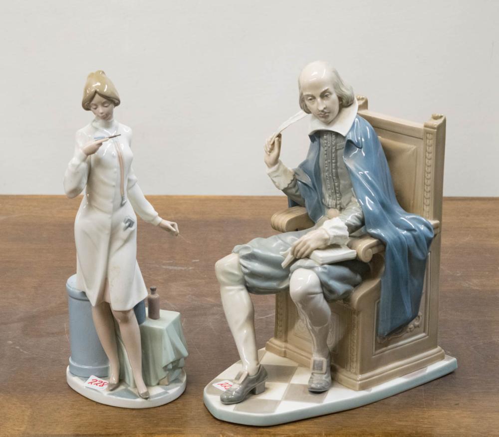 TWO LLADRO PORCELAIN FIGURESTWO