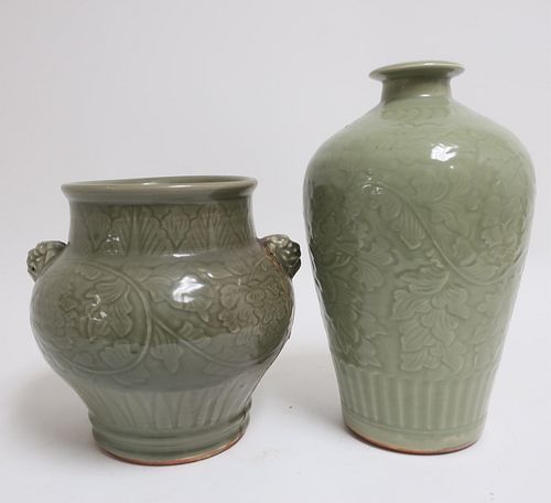 TWO LONGQUAN VESSELSTwo Longquan