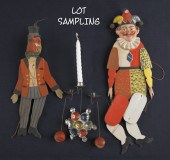 Two marionettes together with