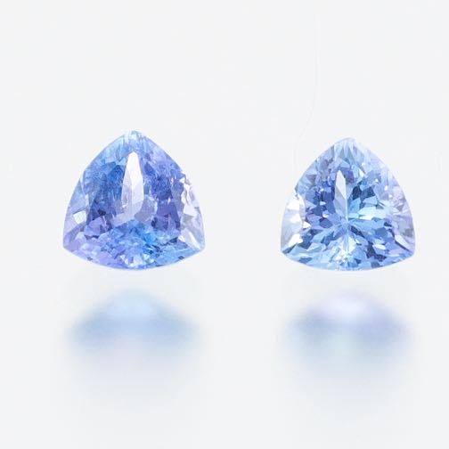 TWO MATCHING UNMOUNTED 1.40 CARAT