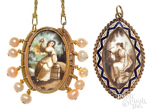 TWO MINIATURE GOLD PENDANTSTwo