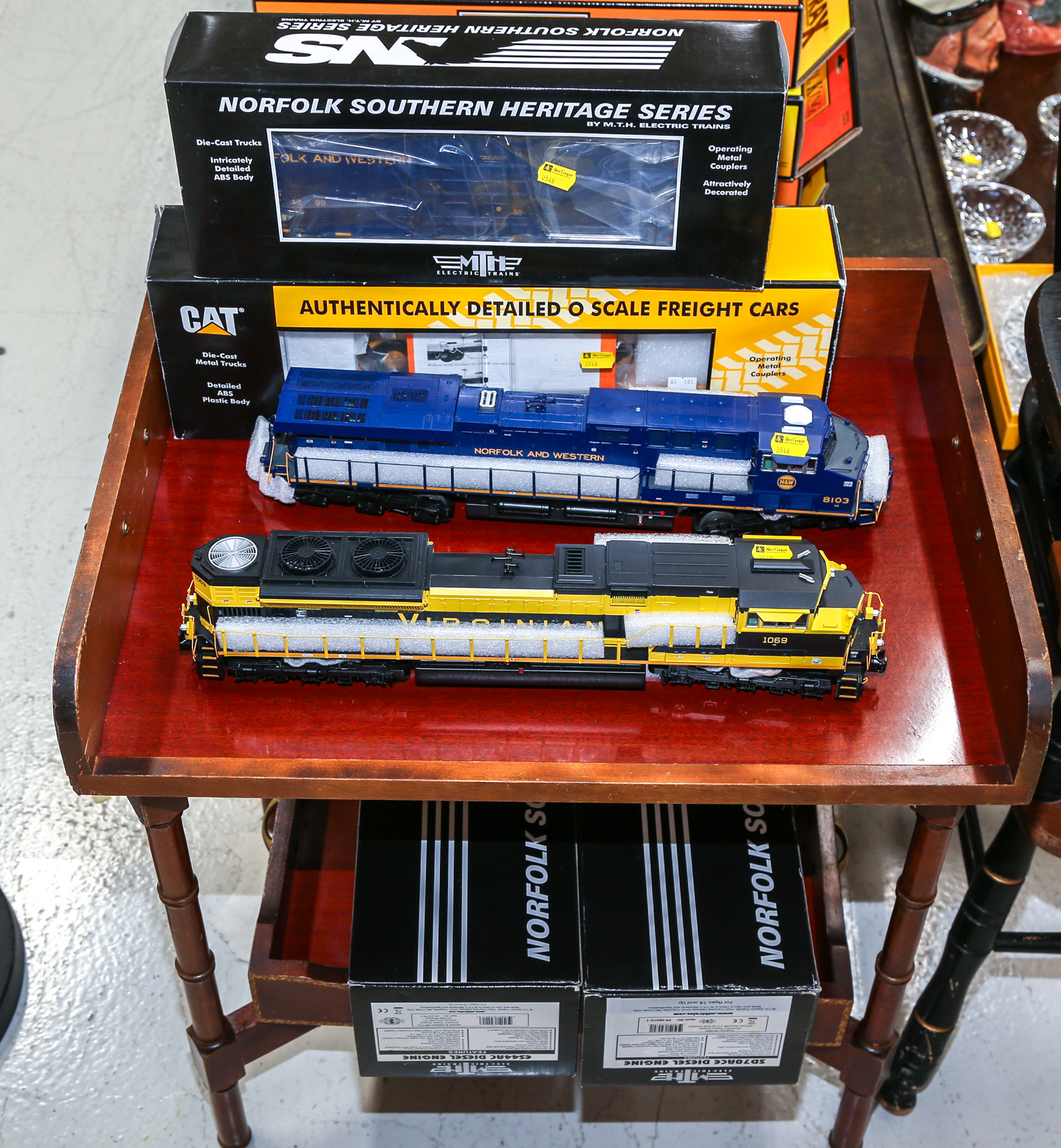 TWO MTH DIESEL ENGINES & FREIGHT