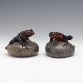 TWO ORIENT AND FLUME FROG PAPE