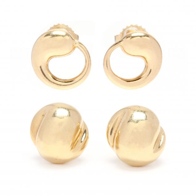 TWO PAIRS OF 18KT GOLD STUD